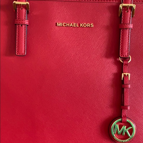 ✨Sold✨ Michael Kors Jet Set Tote - Picture 4 of 8